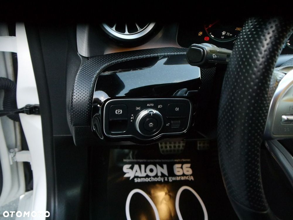 Mercedes-Benz CLA 200 7G-DCT AMG Line - 40