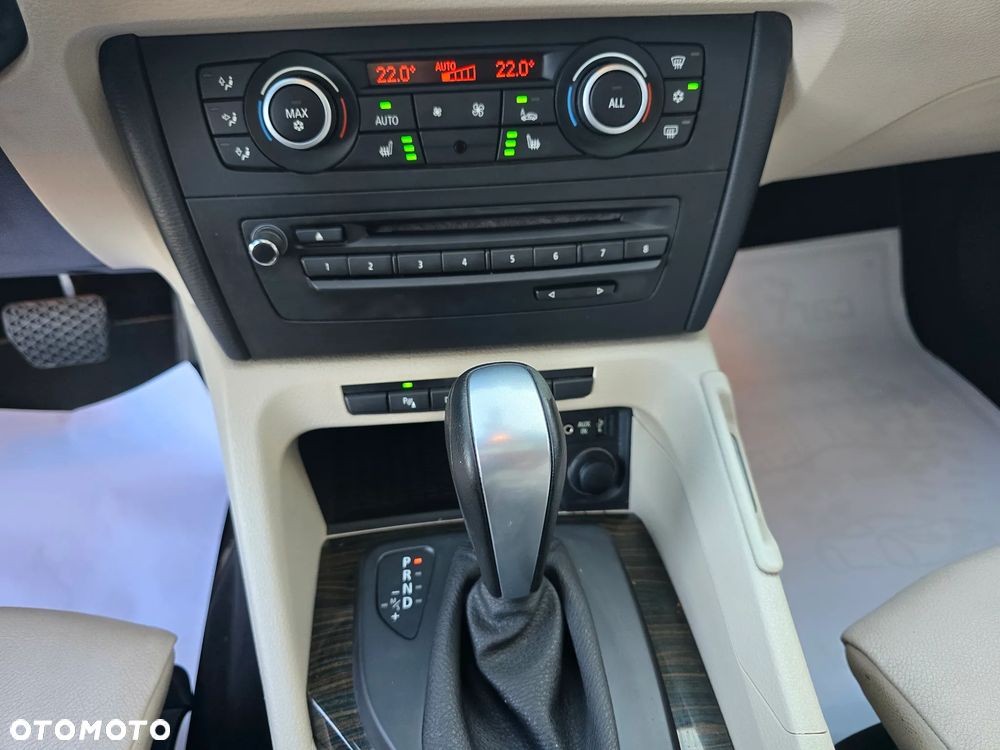 BMW X1 xDrive20d - 38