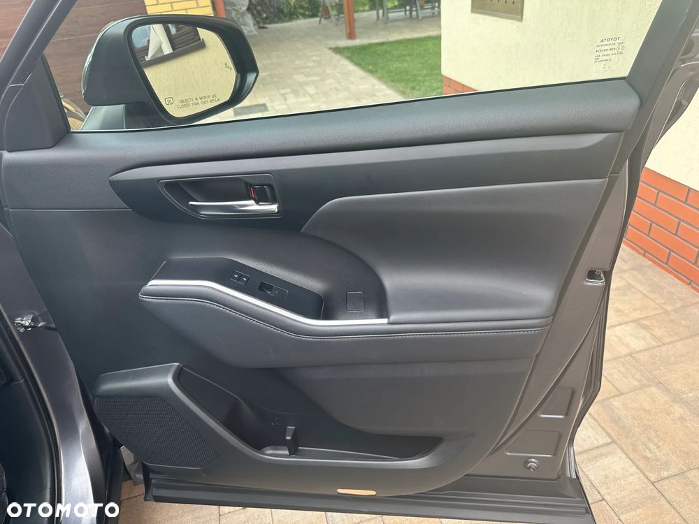 Toyota Highlander - 16