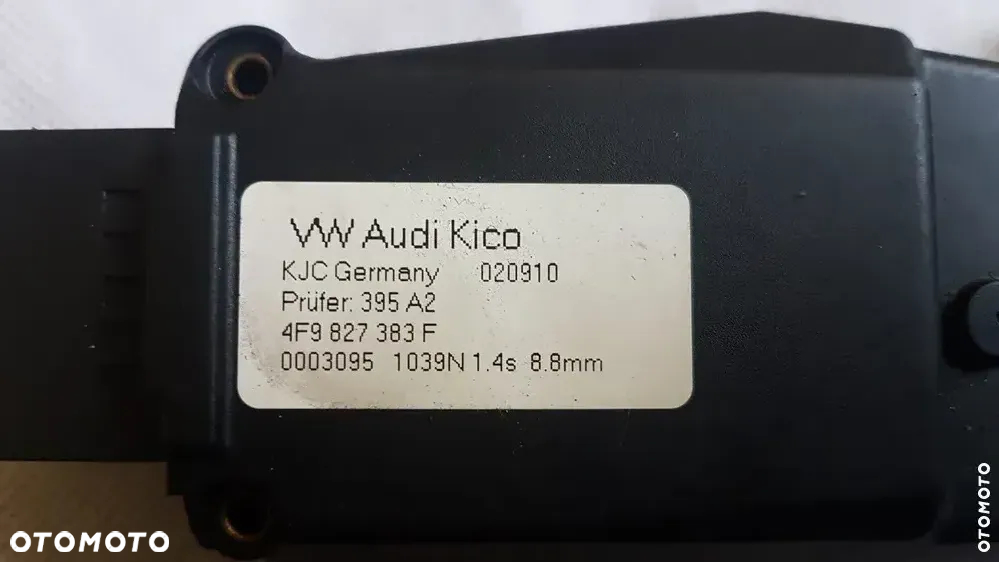 Zamek dociąg klapy Audi A6 C6 - 2