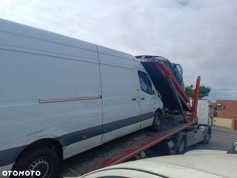 Mercedes-Benz Sprinter - 4
