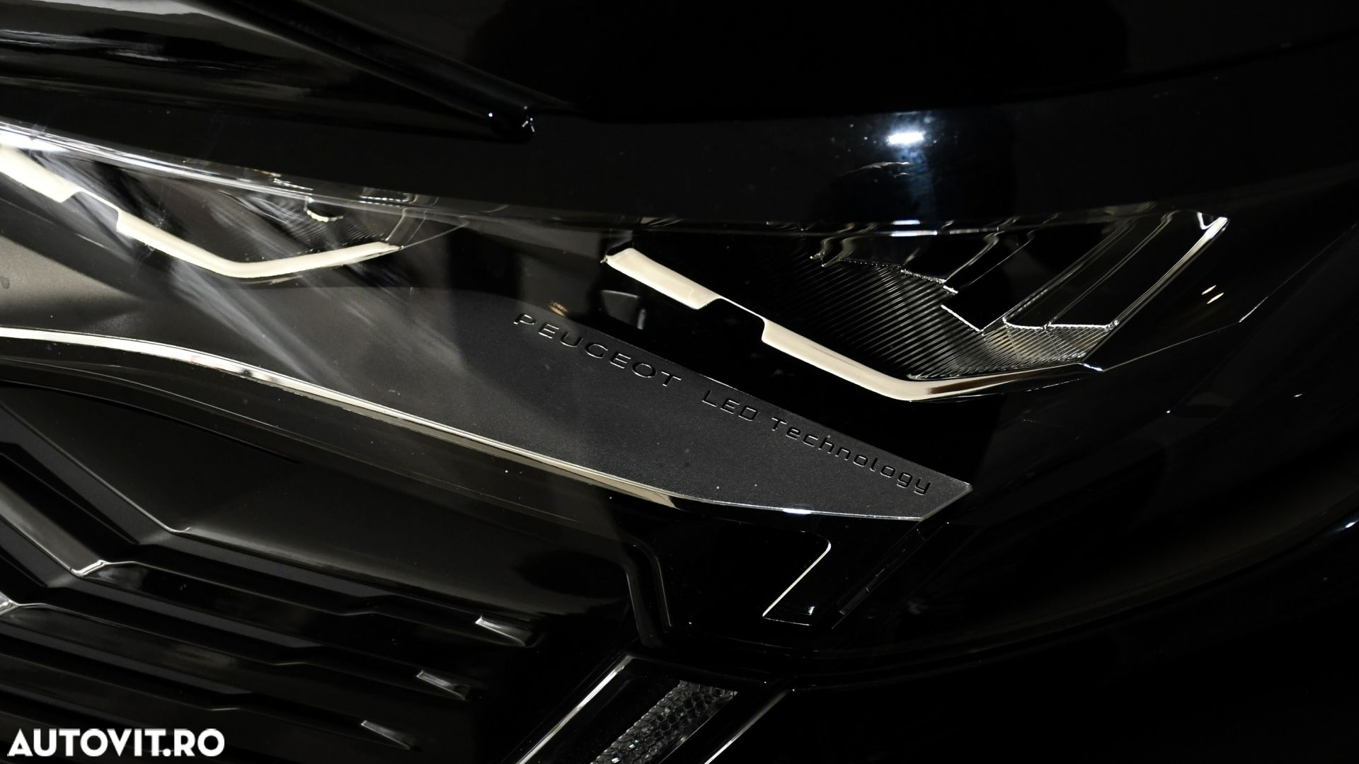 Peugeot 3008 PHEV EAT8 Allure - 22