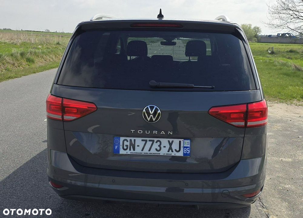 Volkswagen Touran - 14