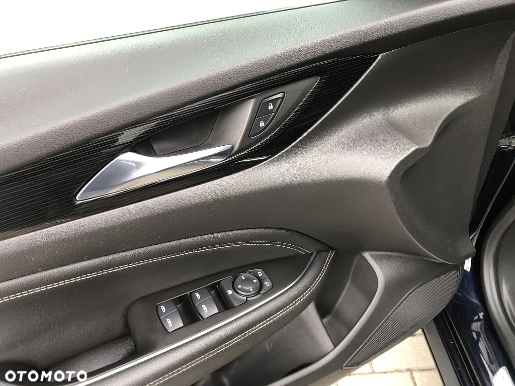 Opel Insignia 2.0 CDTI Exclusive S&S - 26