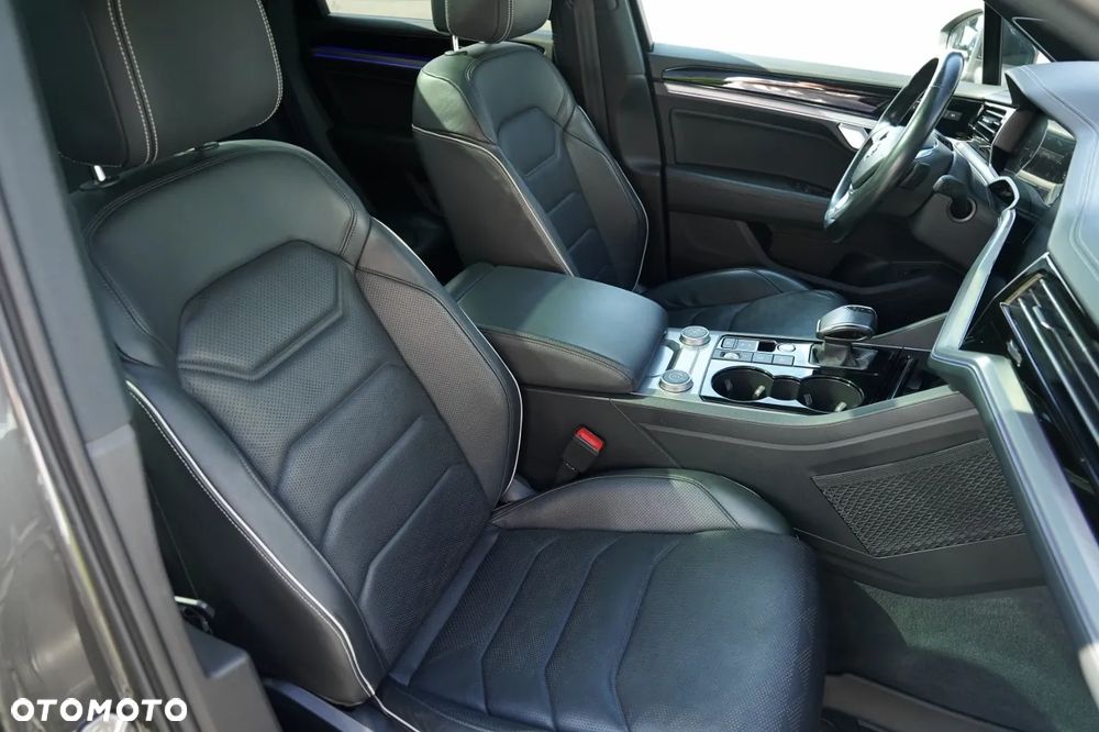 Volkswagen Touareg 3.0 V6 TDI SCR 4Mot R-Line - 29