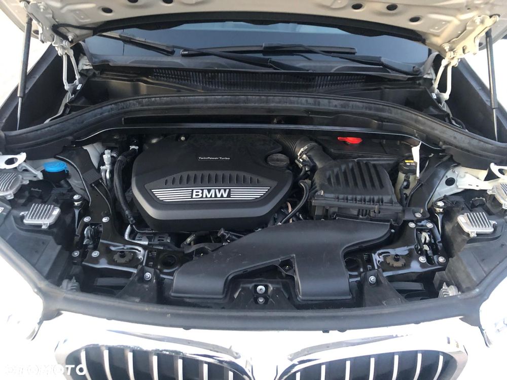 BMW X1 sDrive18d xLine - 17