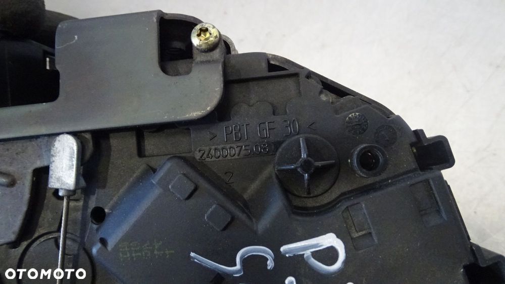 ZAMEK PRAWY TYŁ DRZWI VOLVO S40 II 2.0 30699112 - 6
