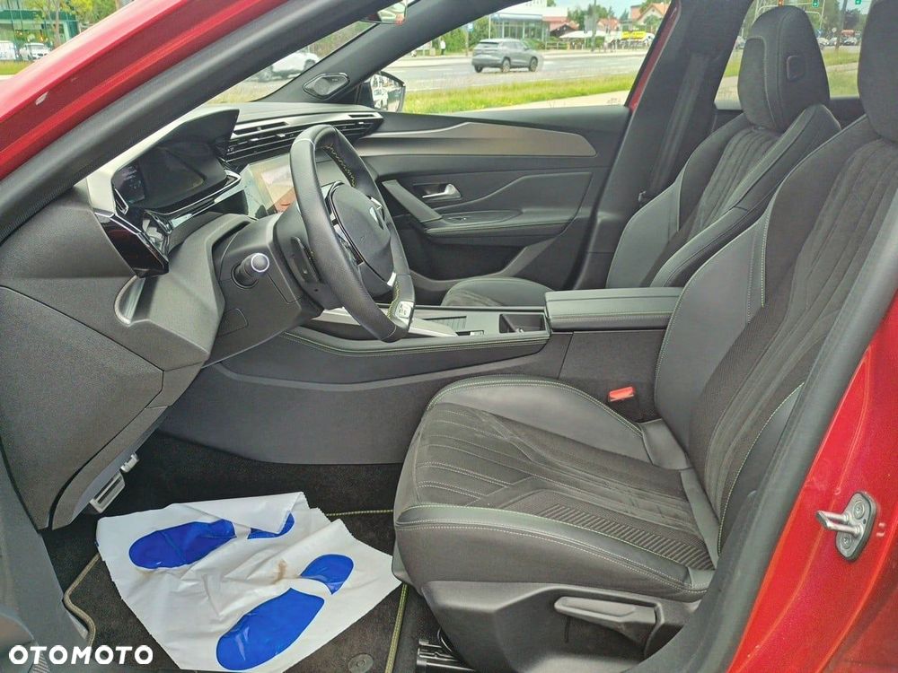 Peugeot 408 - 10