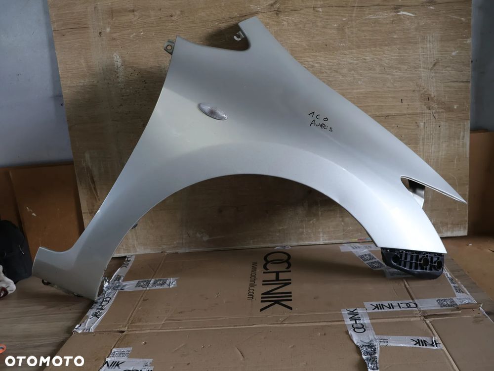 TOYOTA AURIS I 07-09R BŁOTNIK PRZÓD PRZEDNI PRAWY 1C0 - 1