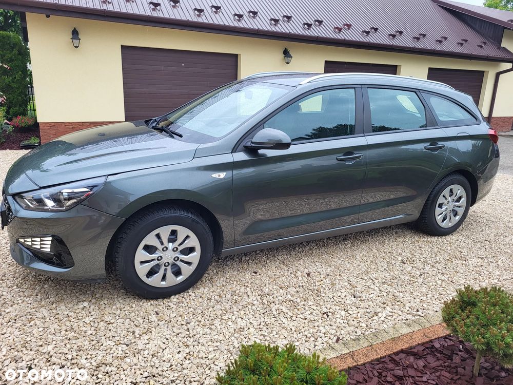 Hyundai i30 1.6 D Classic + - 11