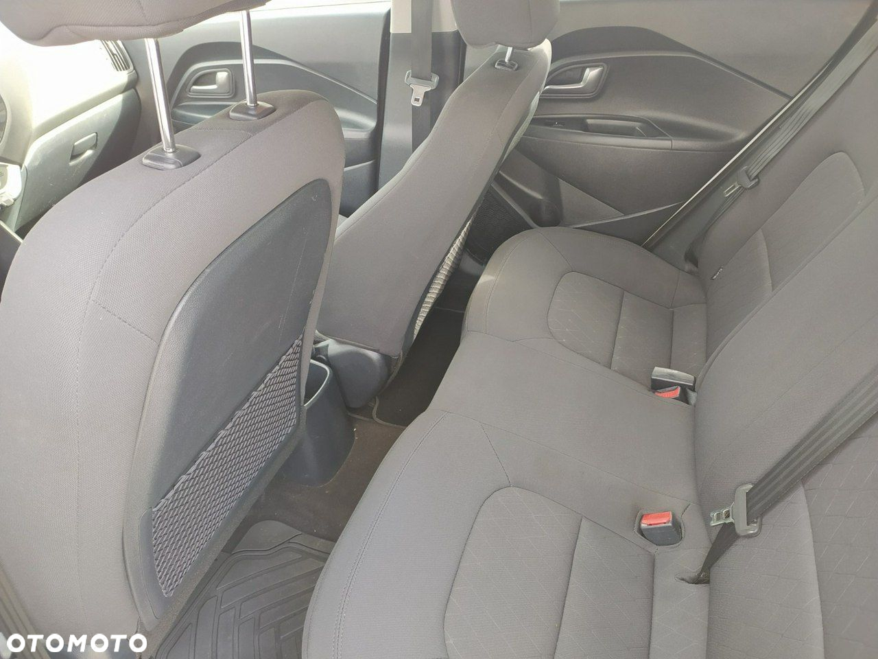 Kia Rio - 18