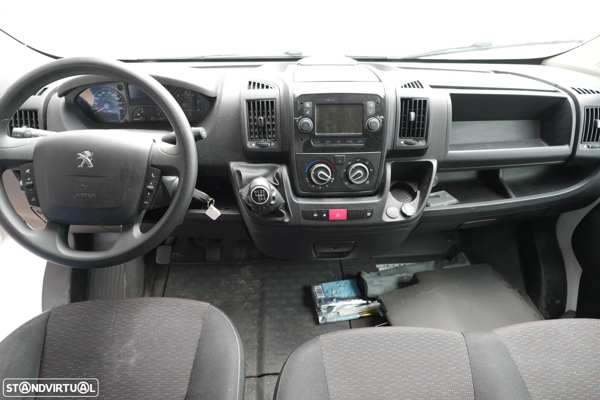 Peugeot Boxer L2H2 2.2BlueHDI 165cv - 11