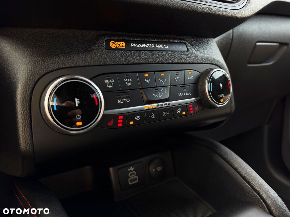 Ford Kuga 2.5 FHEV AWD ST-Line X - 25