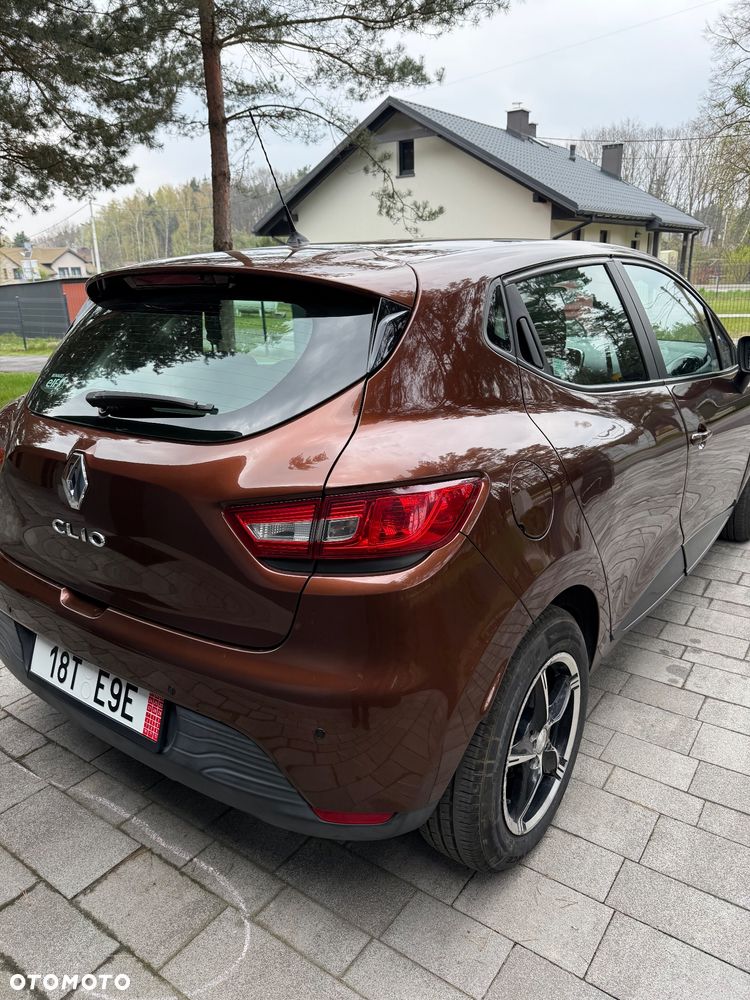 Renault Clio 1.2 16V 75 Experience - 8