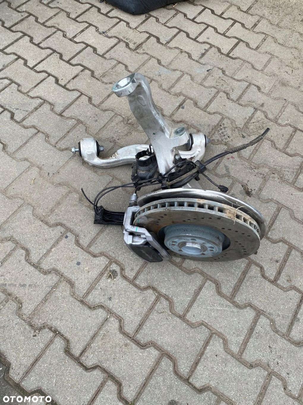 ZWROTNICA TARCZA ZACISK PRAWA MERCEDES GLE 167 LIFT - 1