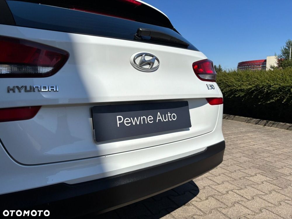 Hyundai i30 1.6 D Classic + - 23