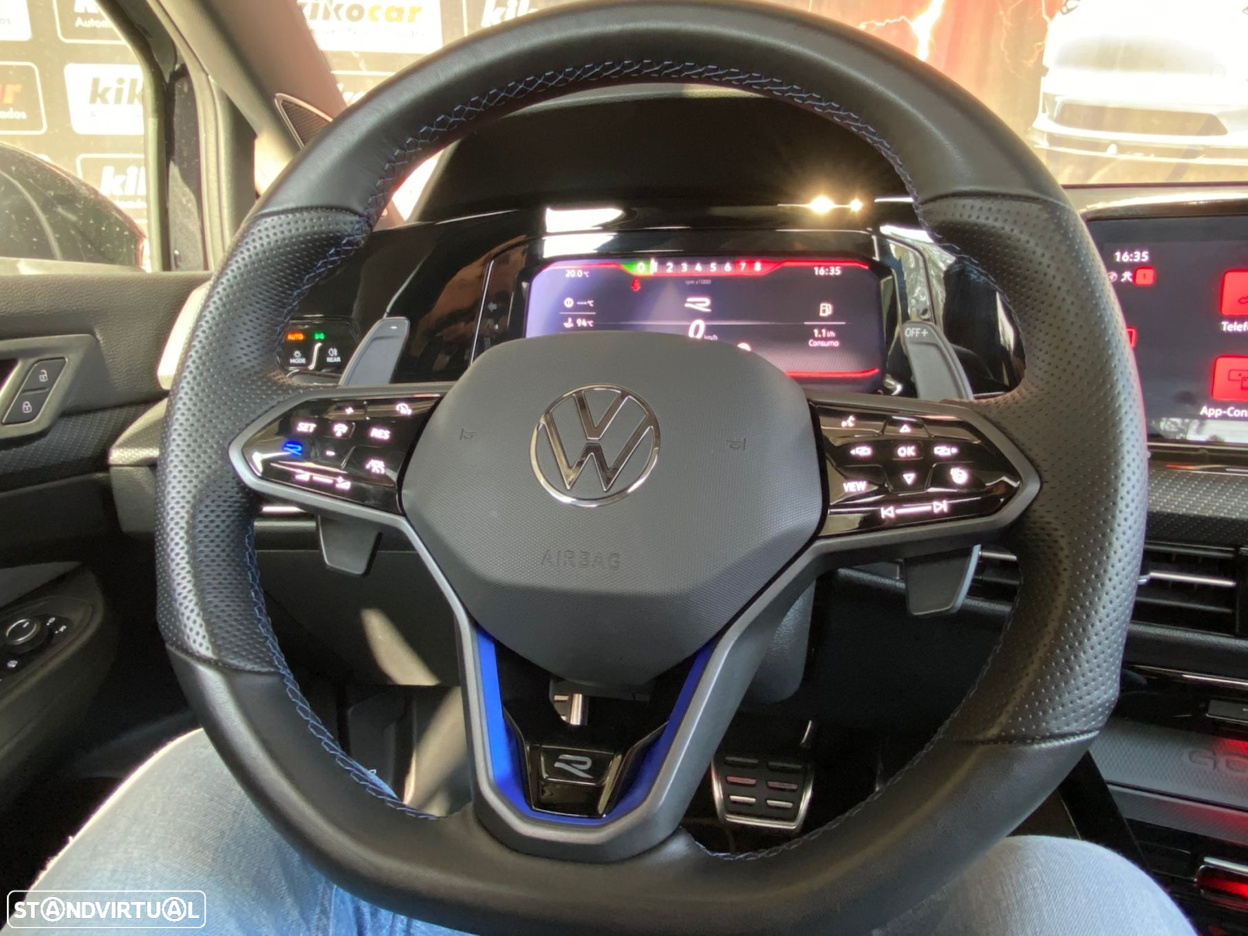 VW Golf - 16