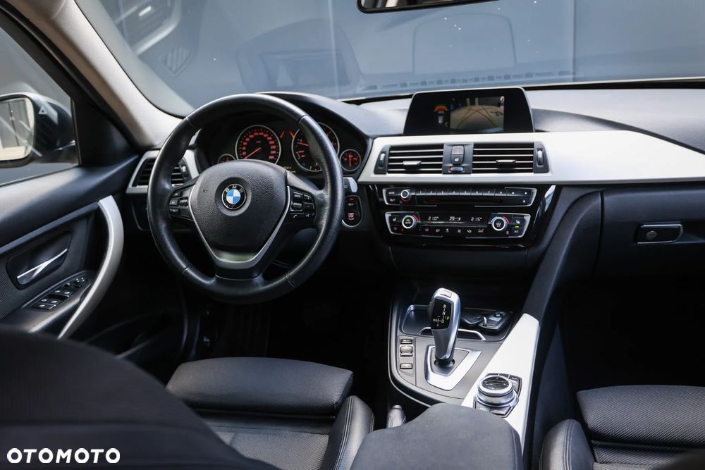 BMW Seria 3 318d Luxury Line - 22