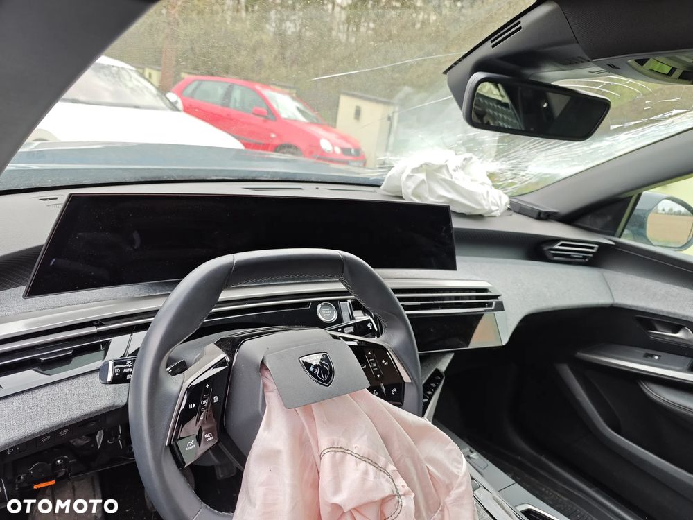 Peugeot 3008 1.2 PureTech mHEV Allure Pack S&S e-DCS6 - 8