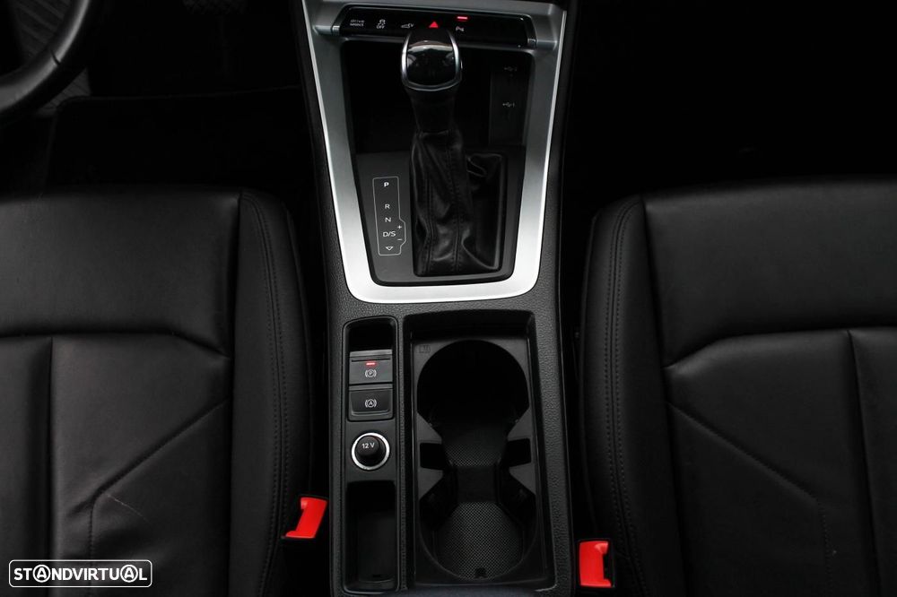 Audi Q3 45 TFSIe S tronic S line - 23