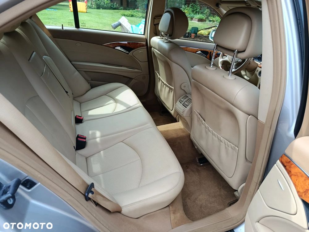 Mercedes-Benz Klasa E 320 CDI 7G-TRONIC Elegance - 11