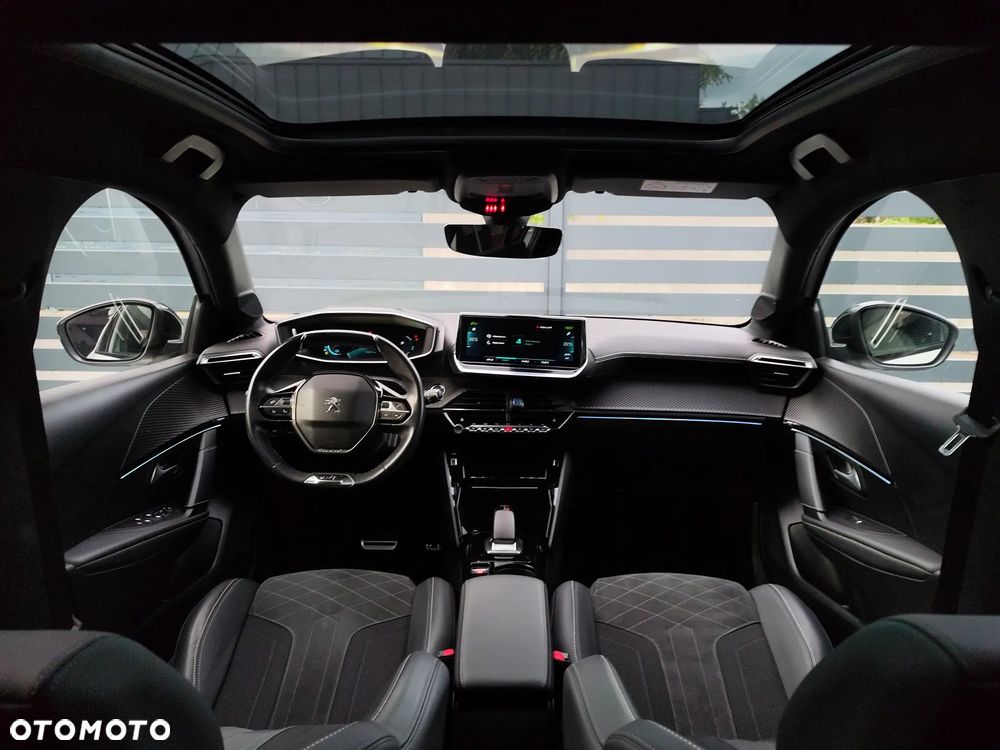 Peugeot 208 GT - 10