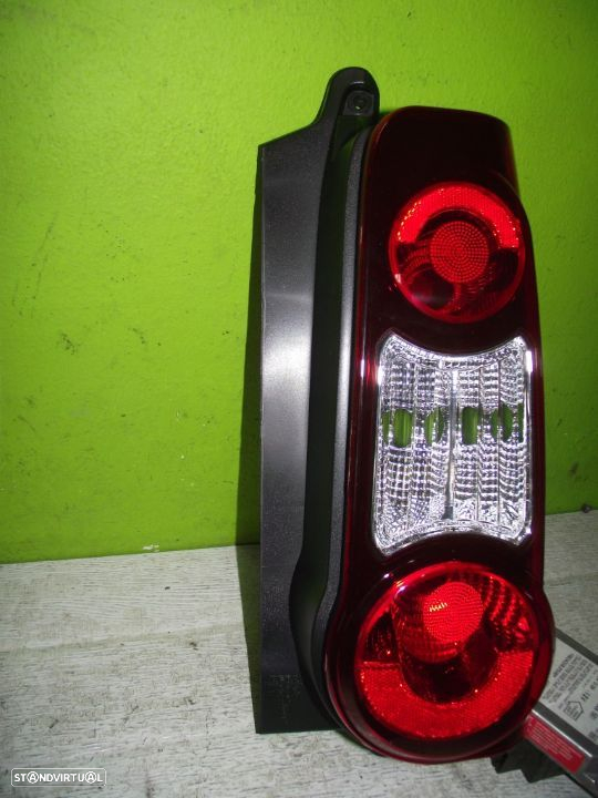 Farolim Trás Direito Peugeot Partner / Citroen Berlingo - 2012 / 2018 - 2