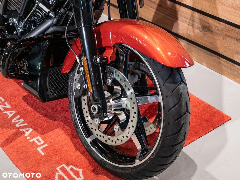 Harley-Davidson Touring Street Glide - 26