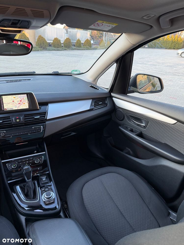 BMW Seria 2 218d - 27