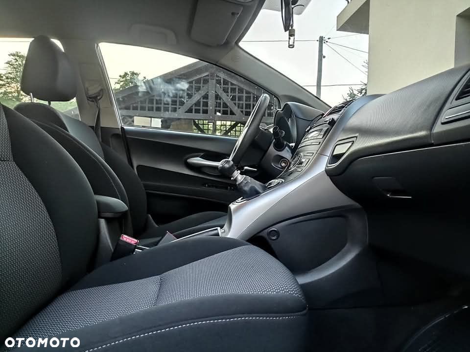 Toyota Auris 1.4 D-4D Premium EU5 - 8