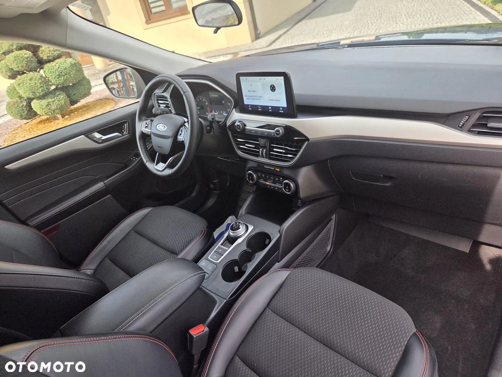 Ford Kuga - 33