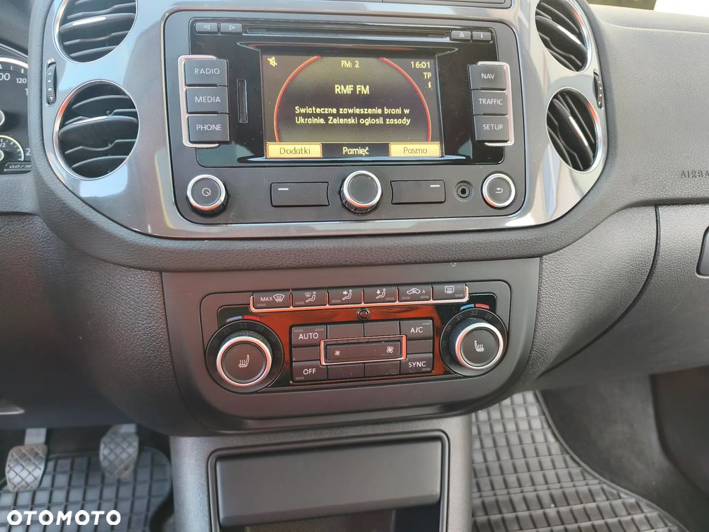 Volkswagen Tiguan 2.0 TDI DPF BlueMotion Technology Cup Sport & Style - 14