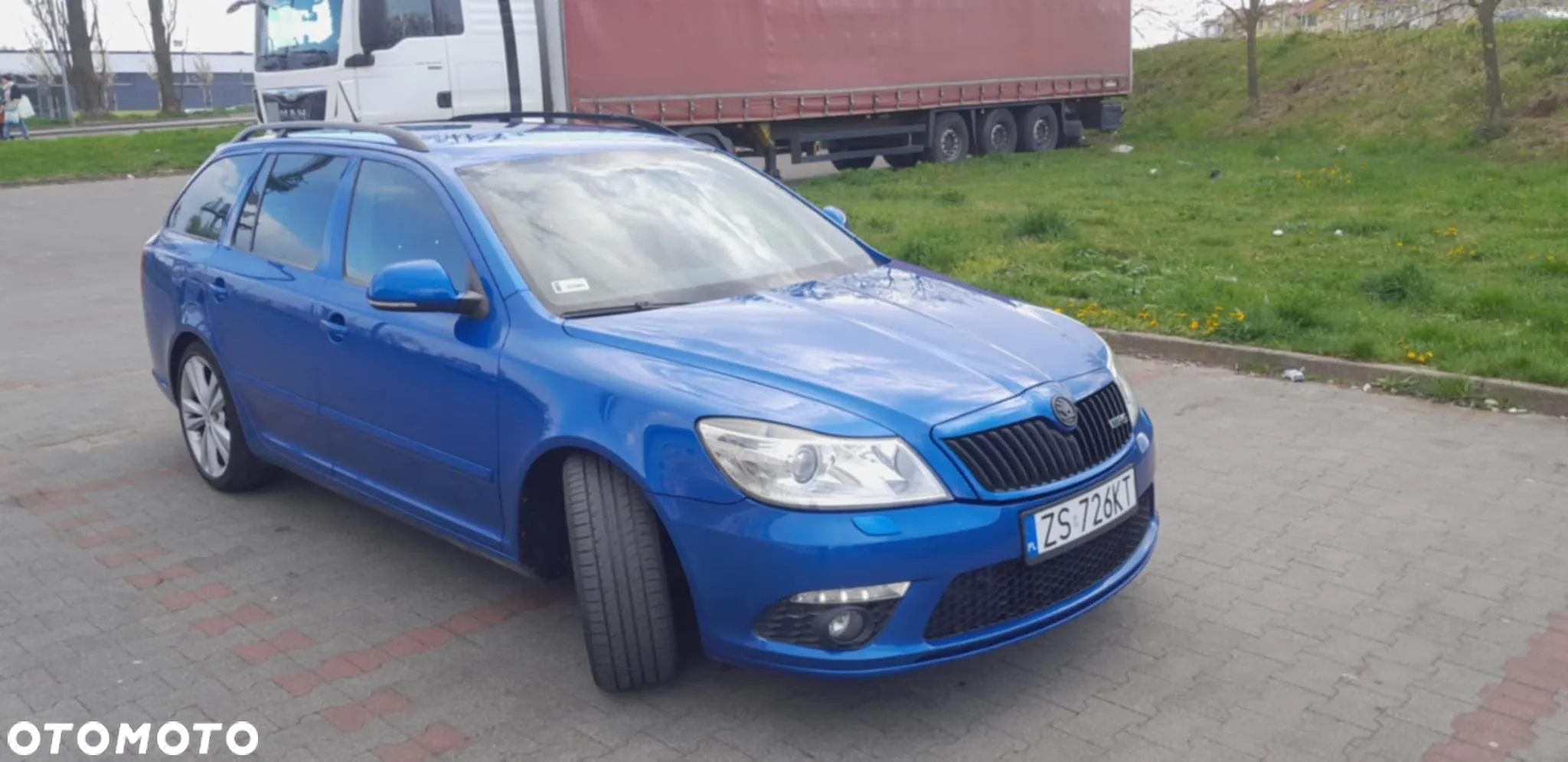 Skoda Octavia Combi 2.0 TSI DSG RS - 6