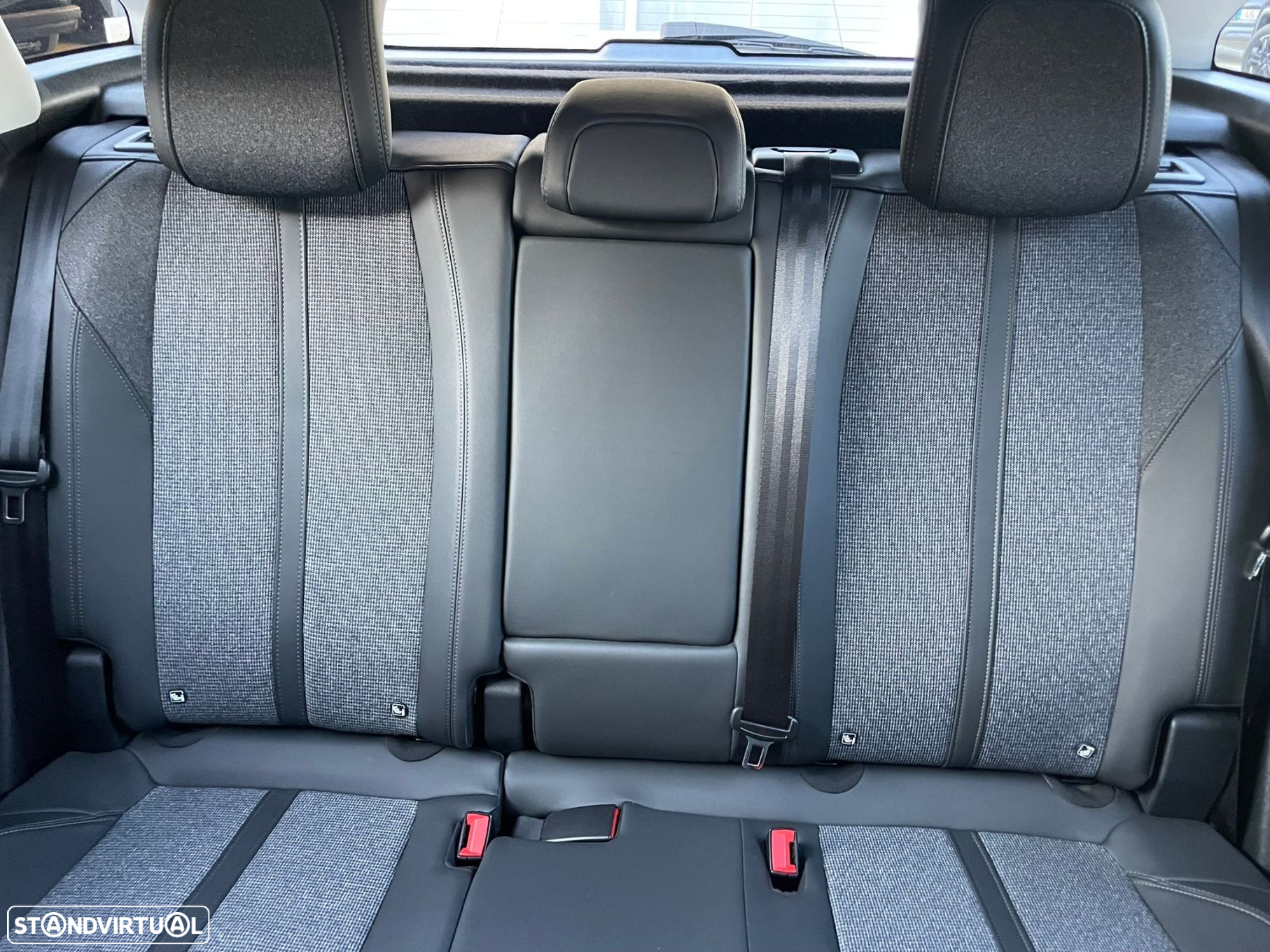 Peugeot 3008 1.5 BlueHDi Allure EAT8 - 9