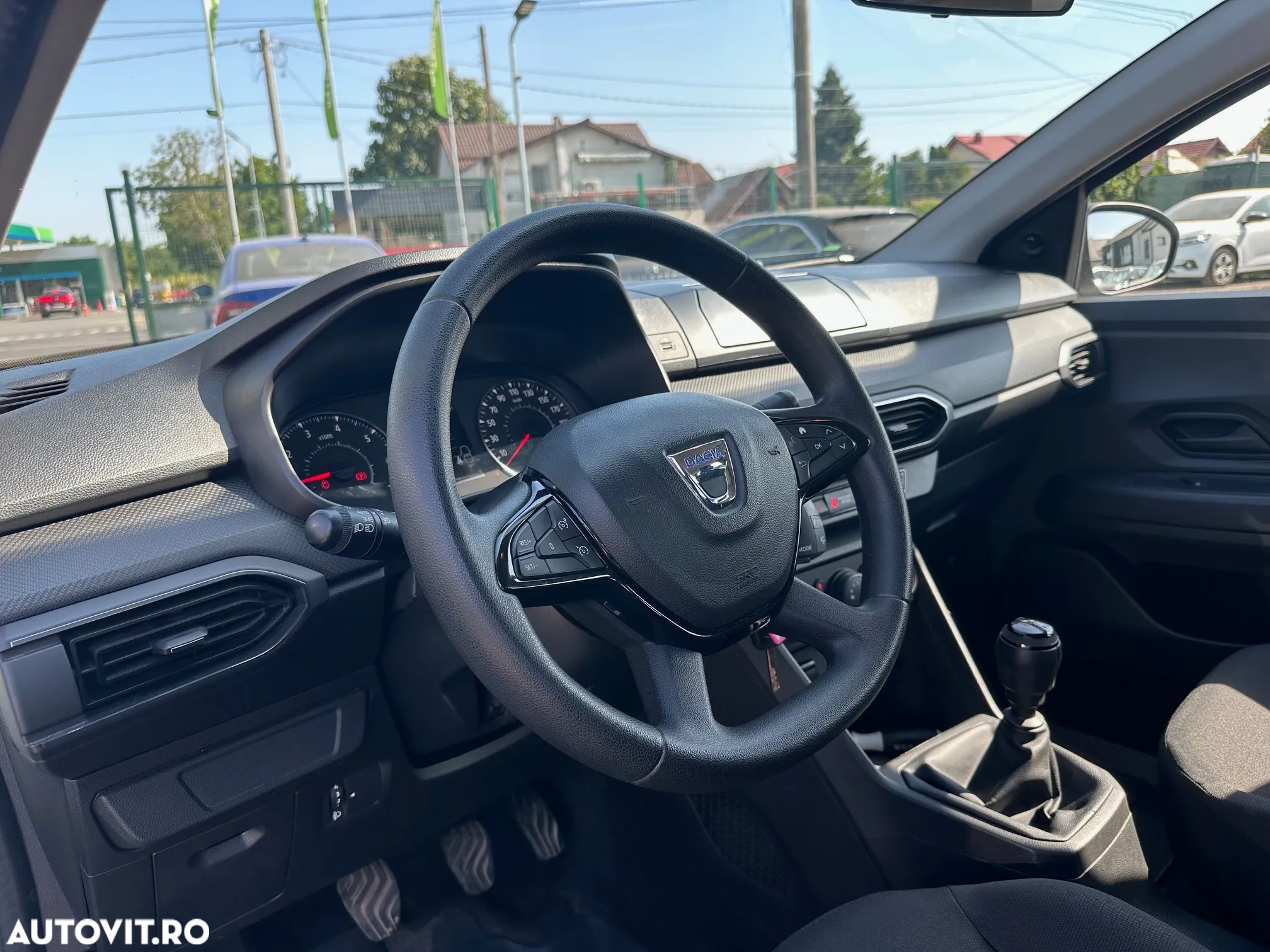 Dacia Logan TCe 90 Essential - 6