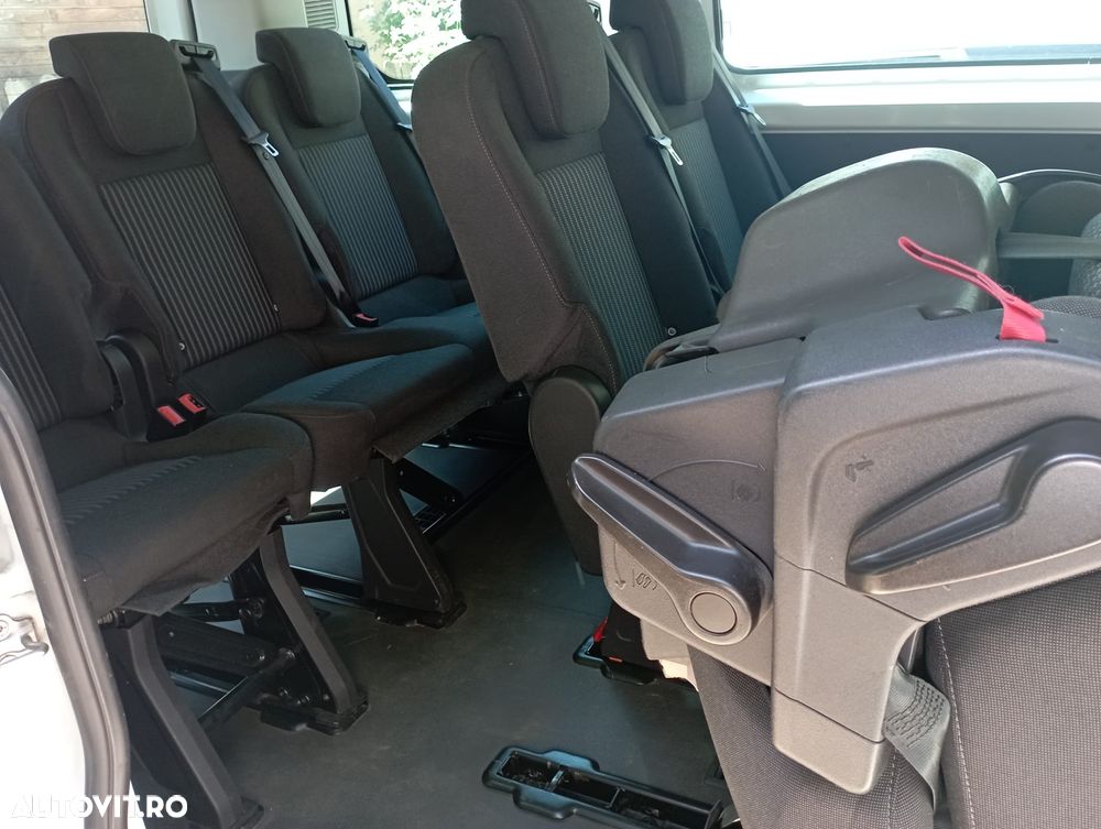 Ford Tourneo Custom - 10