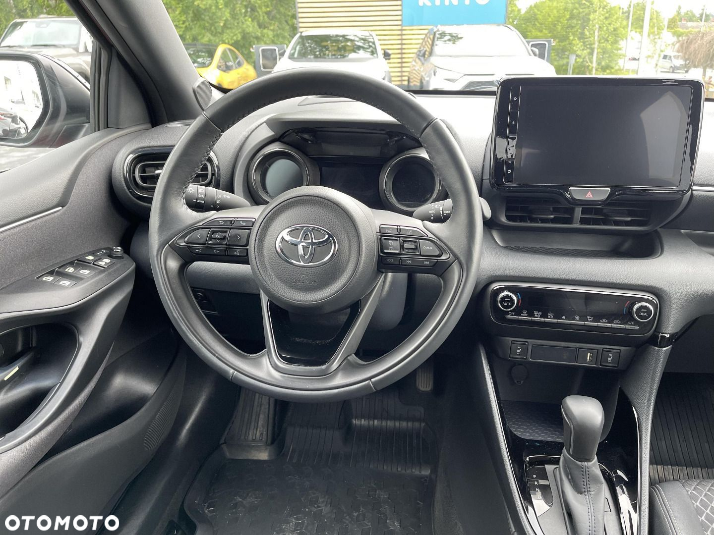 Toyota Yaris - 10