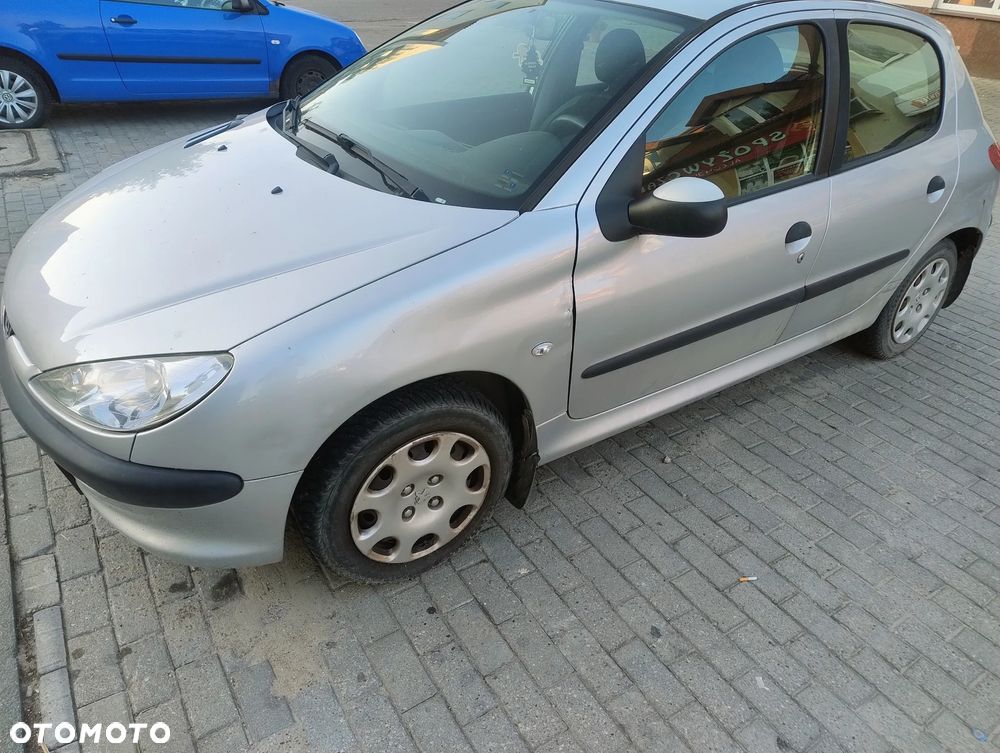 Peugeot 206 - 1