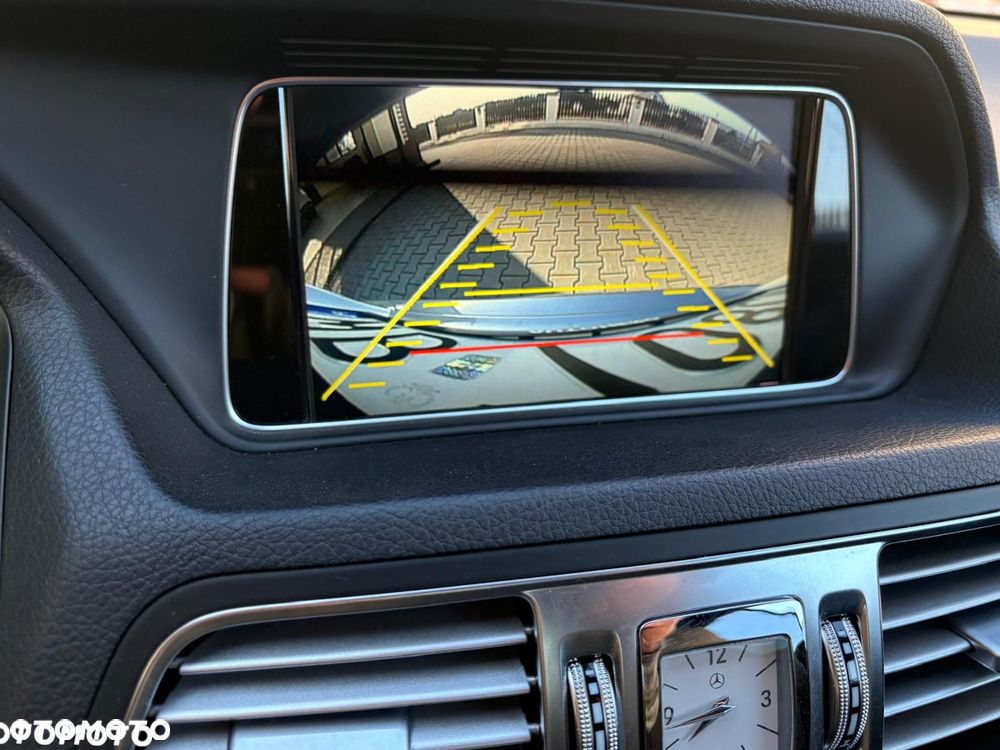 Mercedes-Benz Klasa E 250 7G-TRONIC - 21