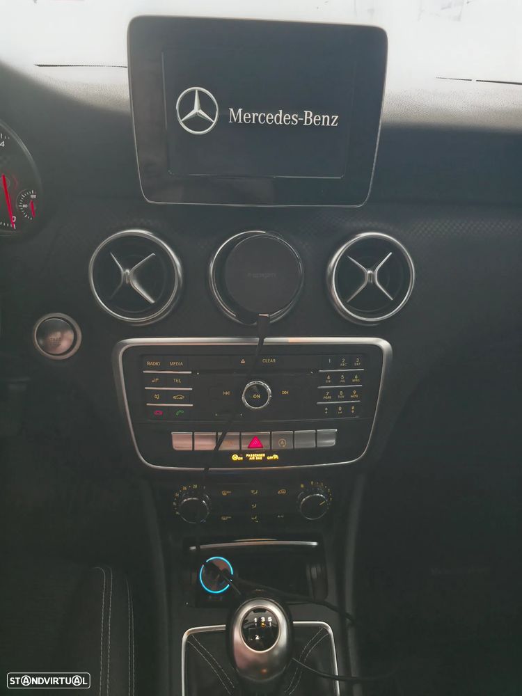 Mercedes-Benz A 180 d Urban - 12