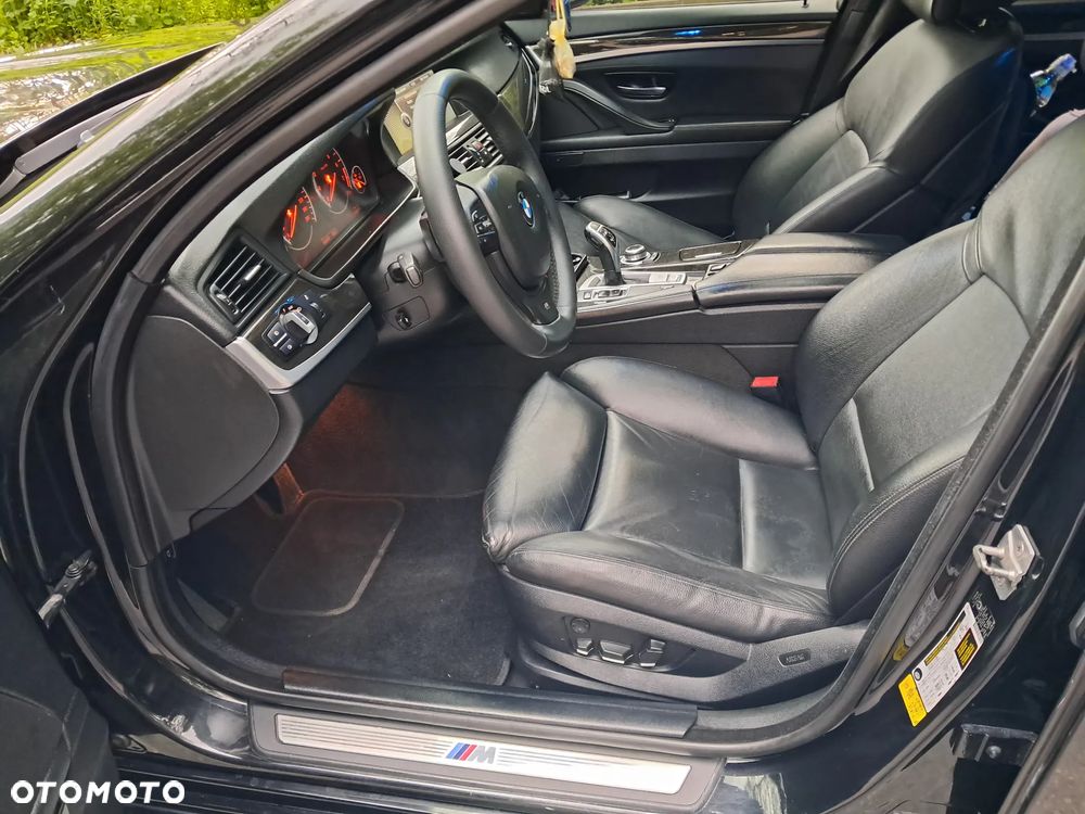 BMW Seria 5 535i - 12