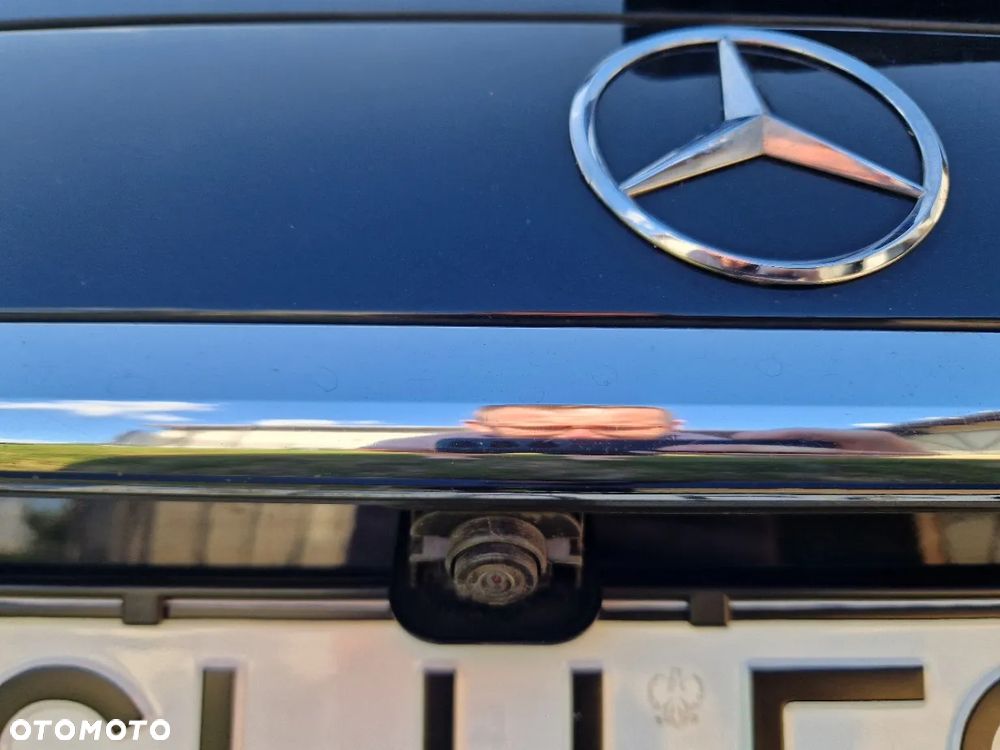 Mercedes-Benz Klasa E 220 d 9G-TRONIC - 26