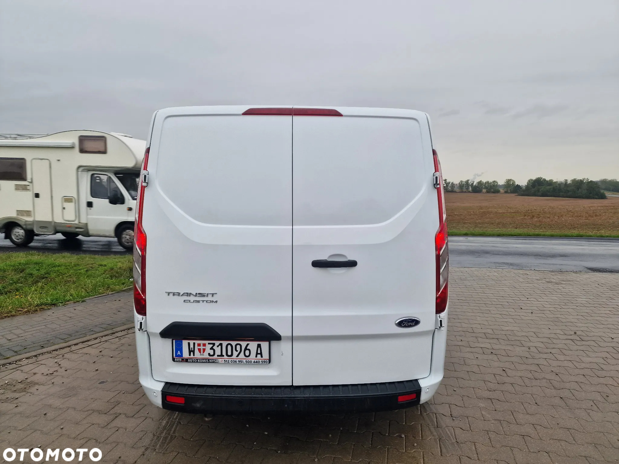 Ford Transit Custom - 13