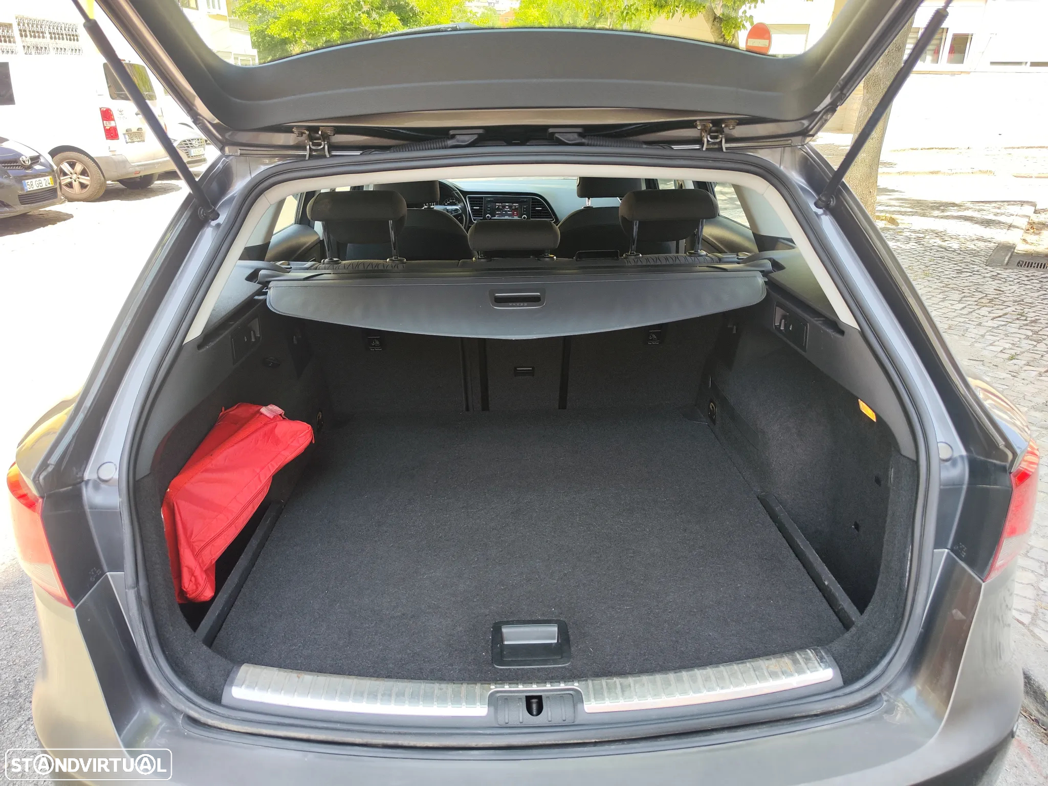 SEAT Leon ST 1.6 TDI Reference Ecomotive - 19