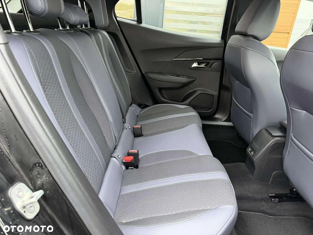 Peugeot 2008 BlueHDi 130 EAT8 Allure - 20