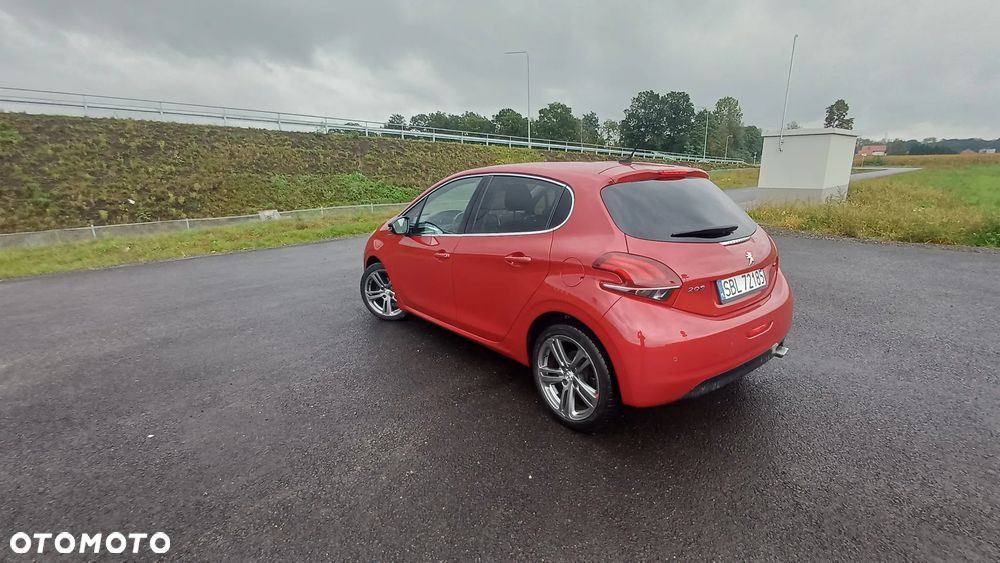 Peugeot 208 - 19