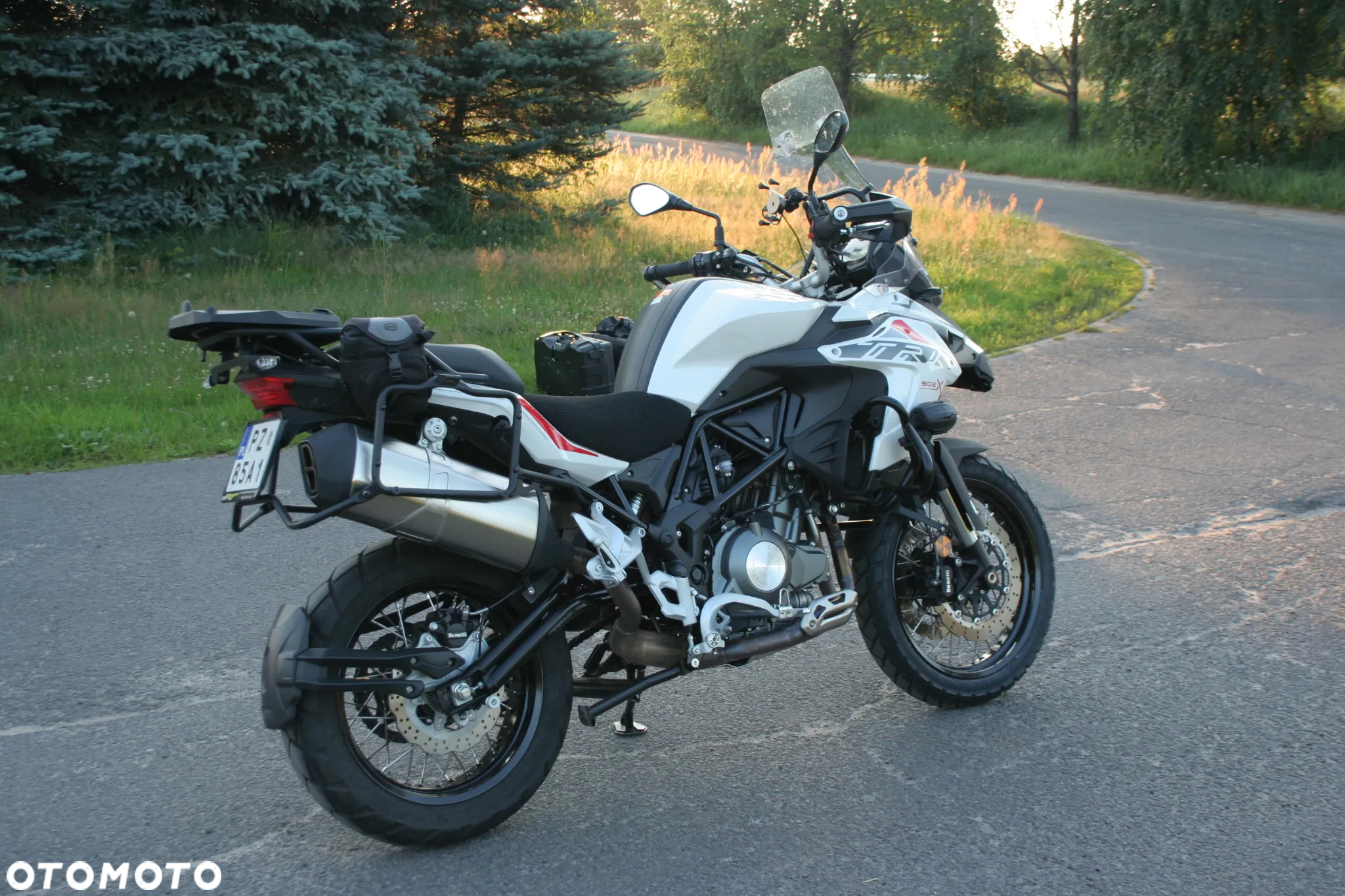 Benelli TRK 502 - 11