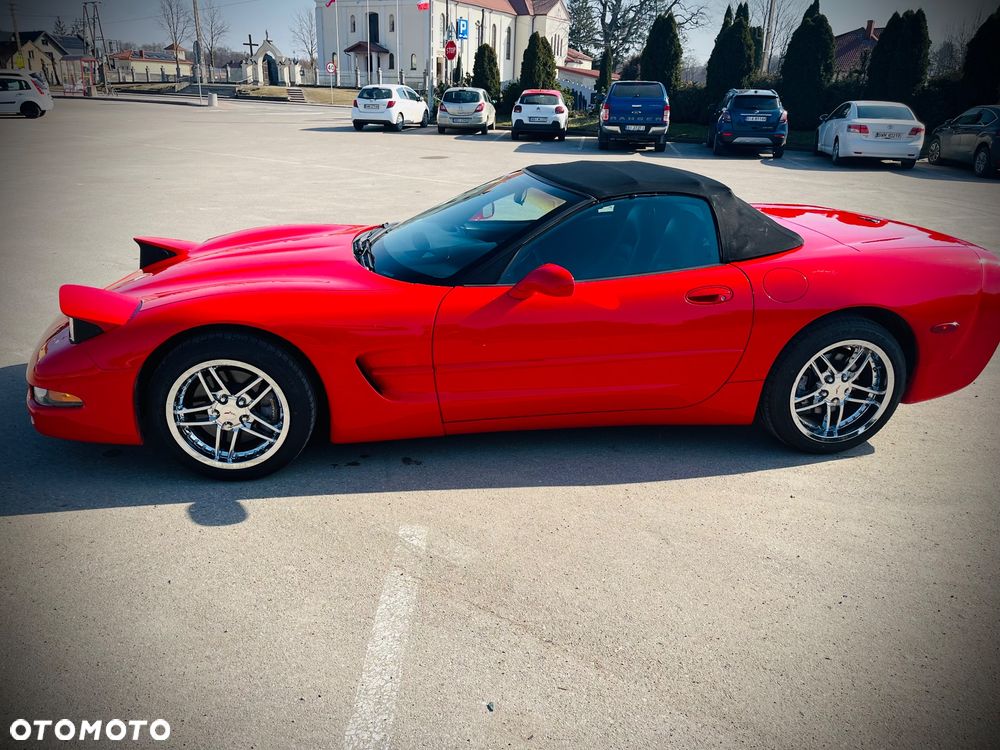 Chevrolet Corvette - 9