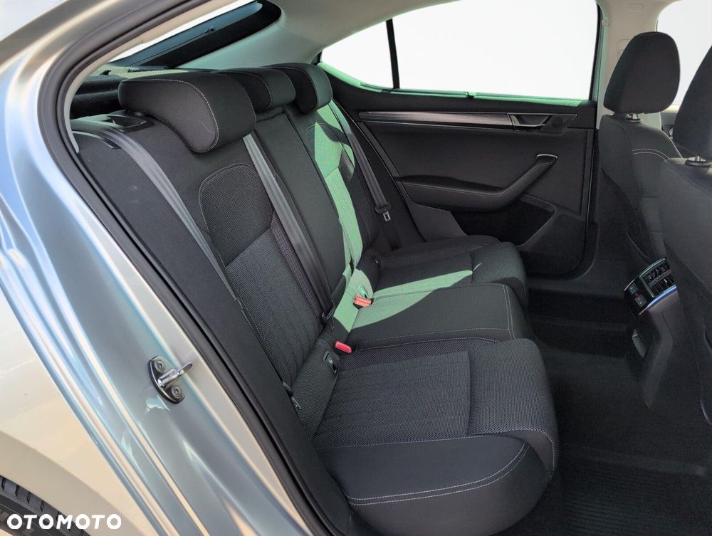 Skoda Superb 2.0 TDI SCR Style - 14