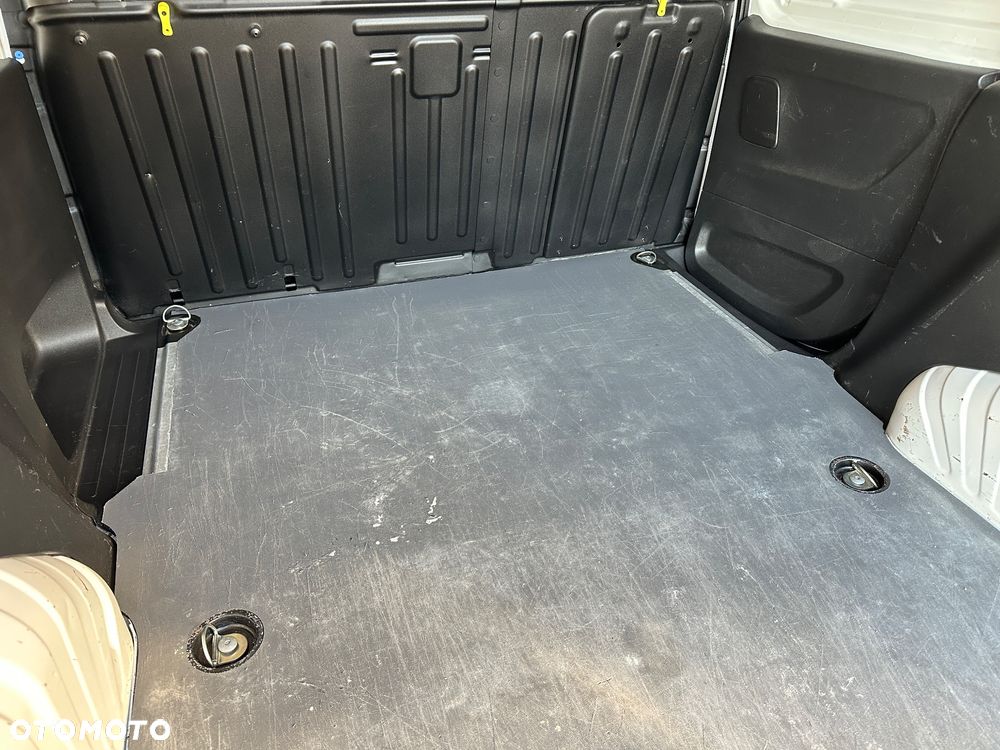 Toyota Proace City 1.5 D-4D  2,3t Active - 11